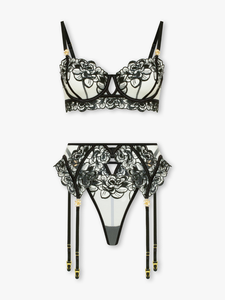 https://cdn.shopify.com/s/files/1/0770/1007/5987/files/Mockup_Carmella.png?v=1758629963