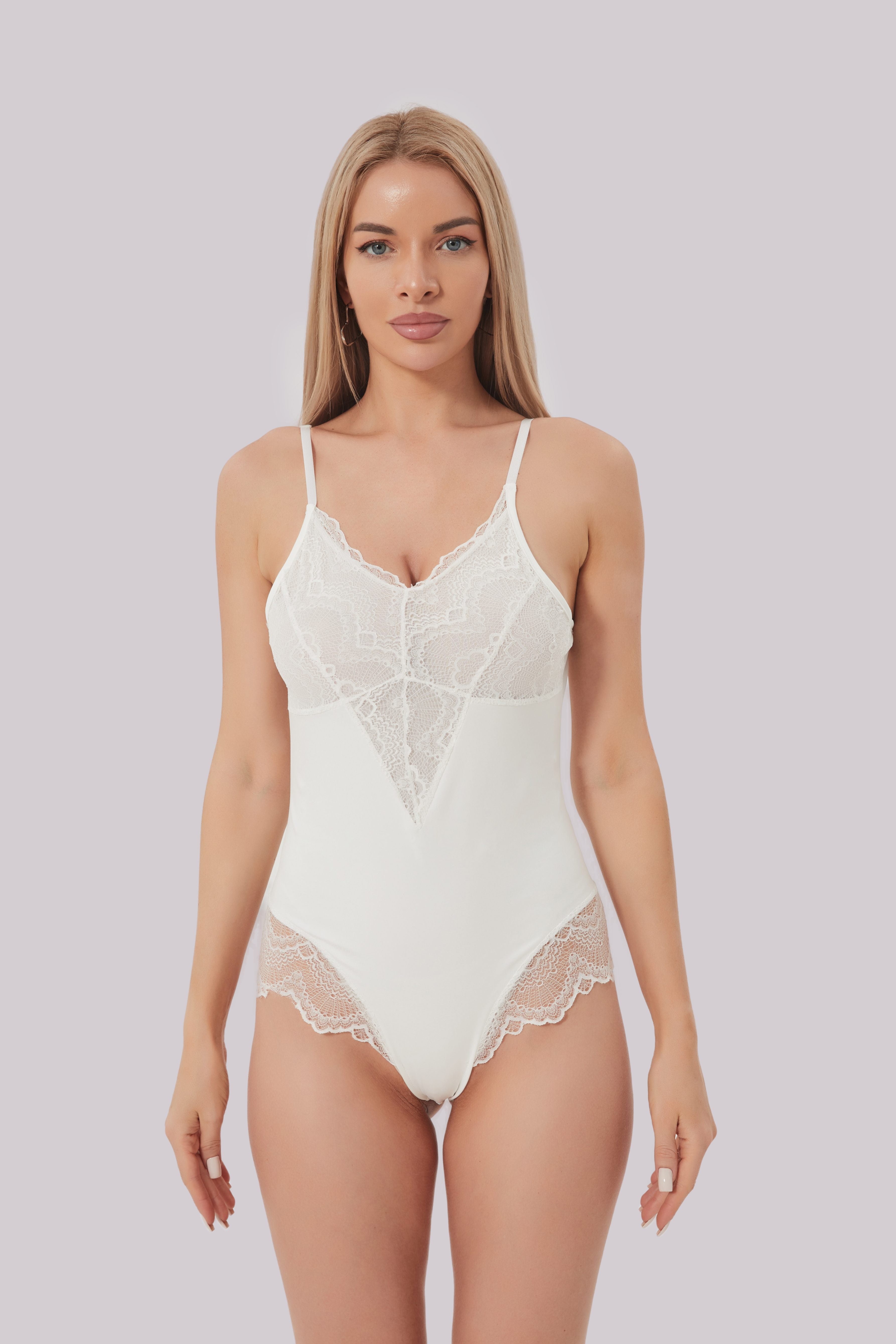 Comfit® Rosaline - Pitsinen muodonmyötäinen bodypuku