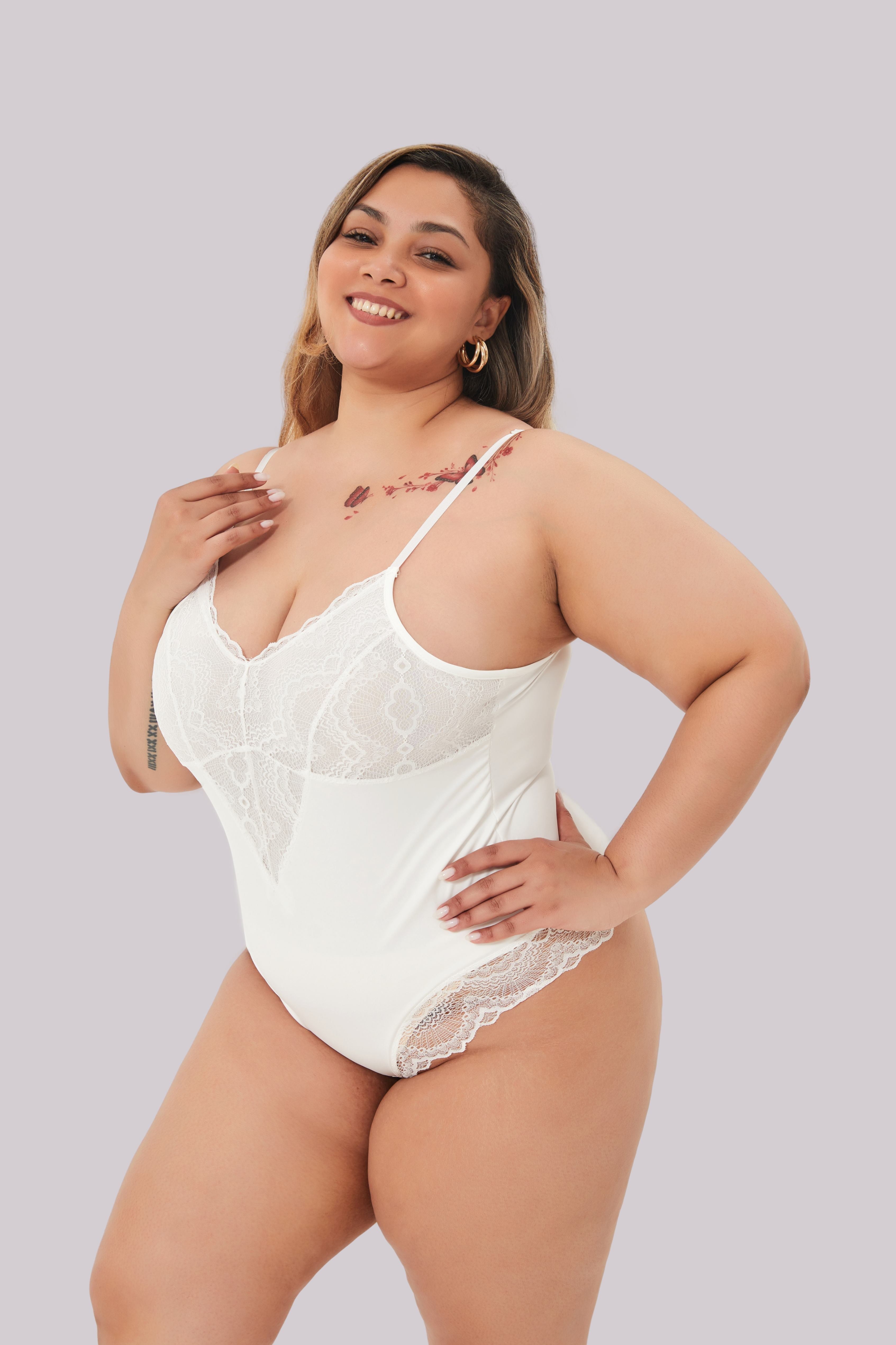 Comfit® Rosaline - Pitsinen muodonmyötäinen bodypuku