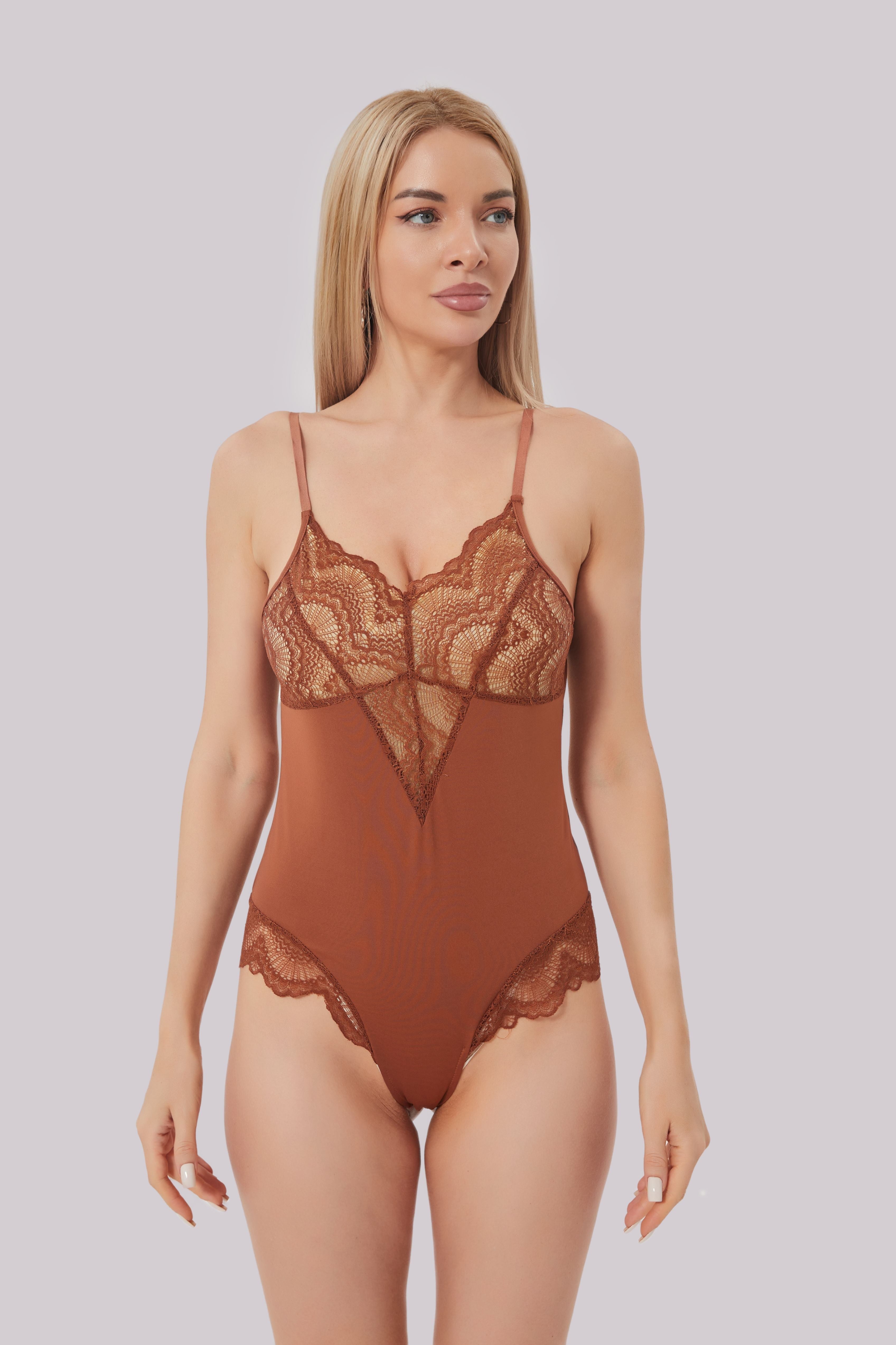 Comfit® Rosaline - Pitsinen muodonmyötäinen bodypuku