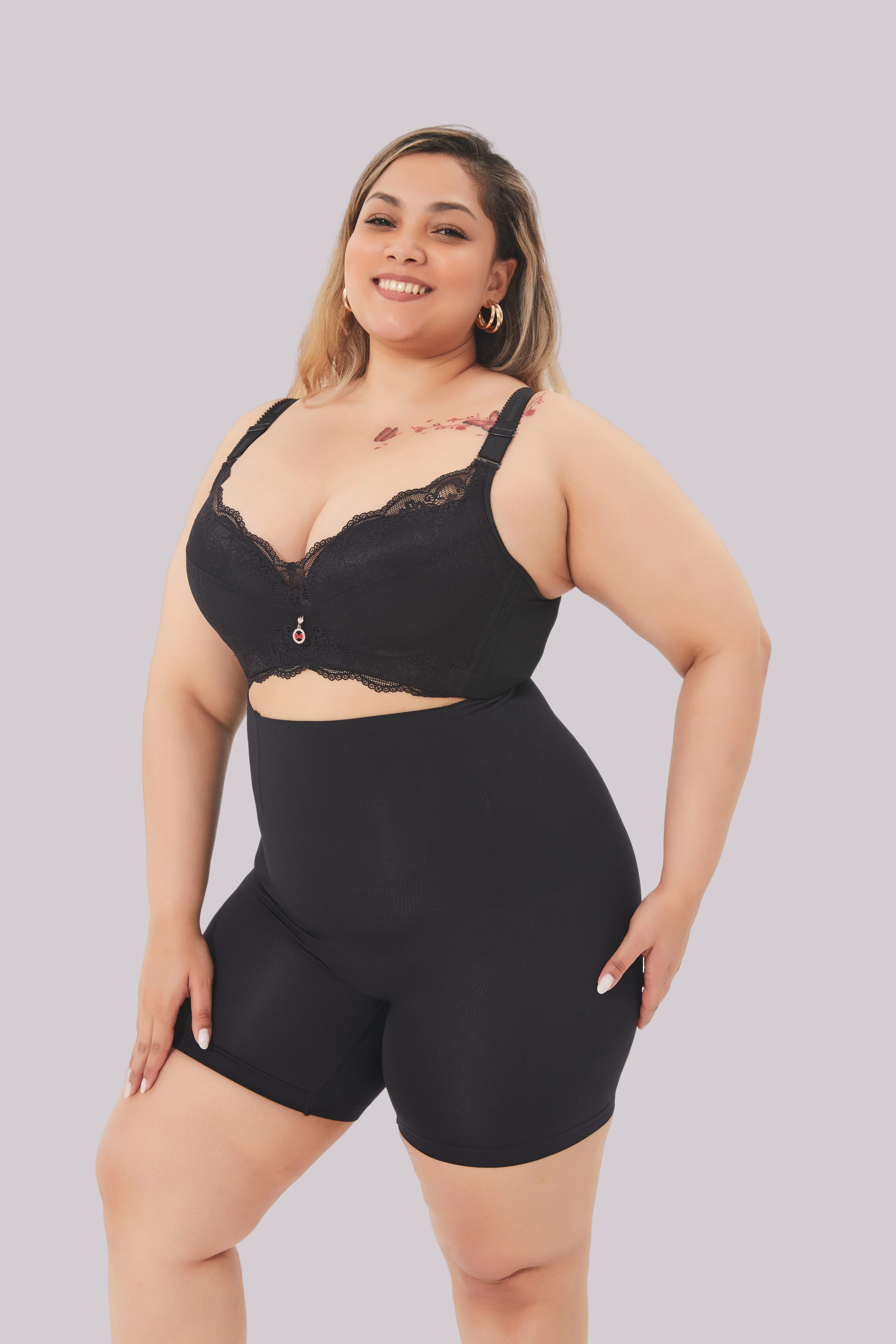 Comfit™ Amelie - korkeavyötäröiset shaper-shortsit Comfit™ Amelie - High-Waisted Shaper Shortsit